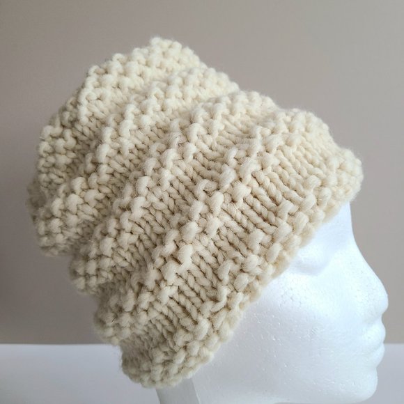 100% wool beige handmade knitted hat. - Picture 2 of 7